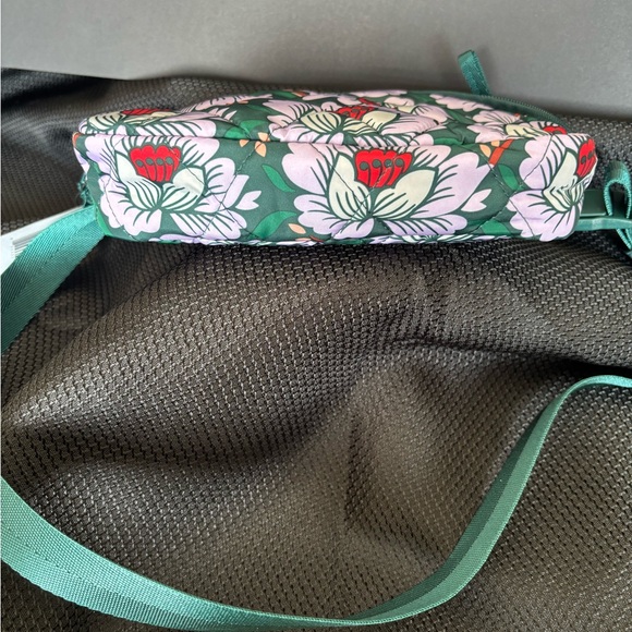 Vera Bradley Outlet Lotus Sea Moss Belt Bag - Picture 9 of 9